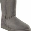 Ugg Classic Short II