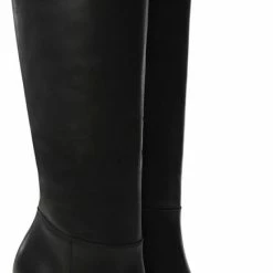 Mango BOOTS .-- NEBOT2